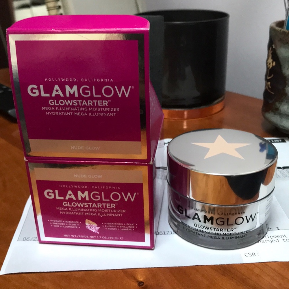 GlamGlow Mega Illuminating Moisture-nude glow